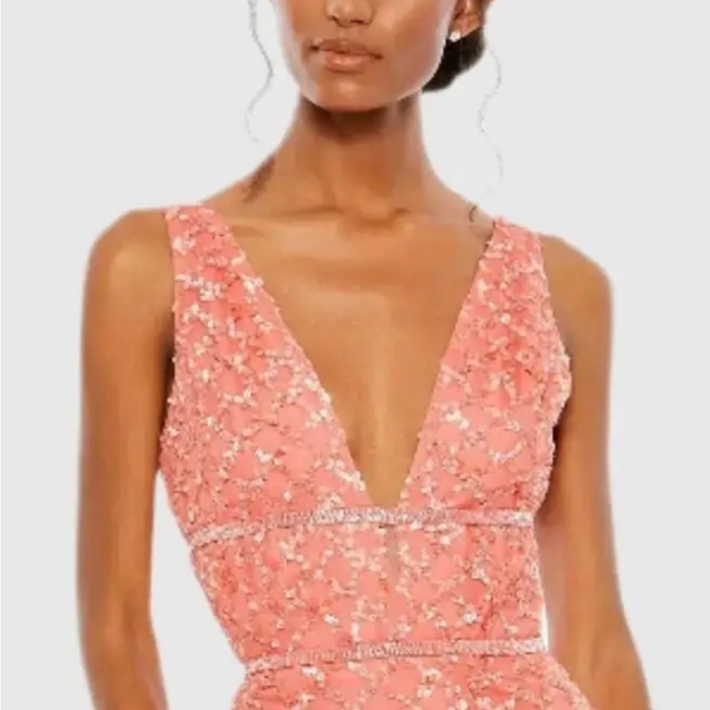 Mac Duggal Sequined Plunge Neck Sleeveless Column Gown- RETAILS 598 - Picture 2 of 4